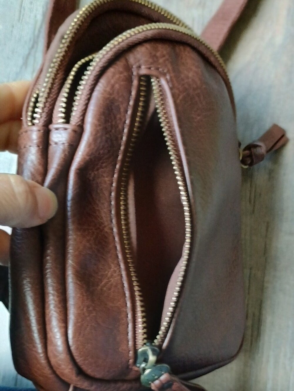 Joy Susan Brown Leather Crossbody Bag - Picture 10 of 12